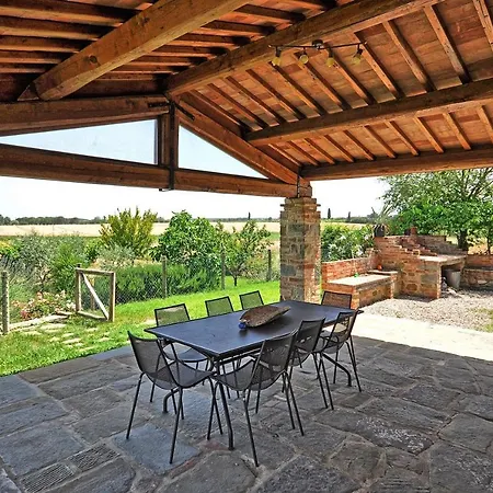Montecchio Sleeps 8 Pool Air Con Wifi 别墅 *