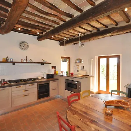 Montecchio Sleeps 8 Pool Air Con Wifi *