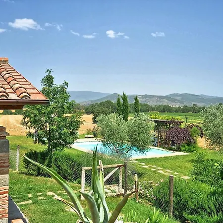 Villa Montecchio Sleeps 8 Pool Air Con Wifi *