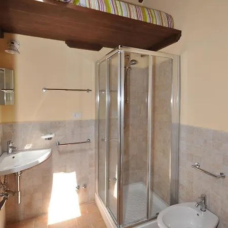 Montecchio Sleeps 8 Pool Air Con Wifi