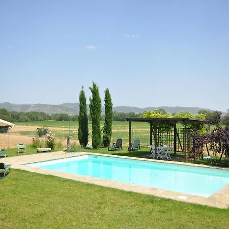 Montecchio Sleeps 8 Pool Air Con Wifi Villa